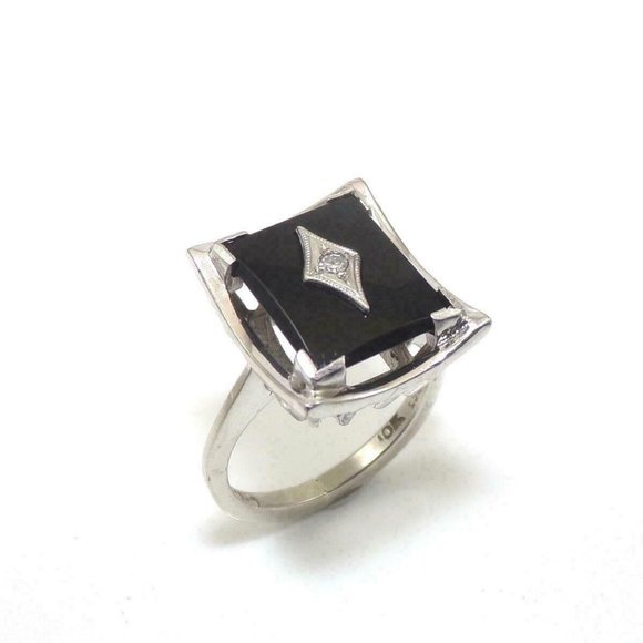 Vintage 10K Gold Black Onyx Diamond Ring 5.25